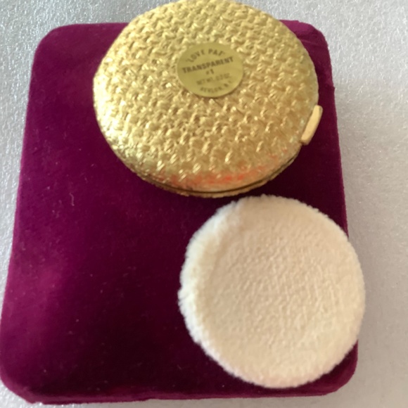 Vintage Revlon Love Pat  Compact & Puff Velvet Case Never Used Van Cleef Arpels - Picture 4 of 8